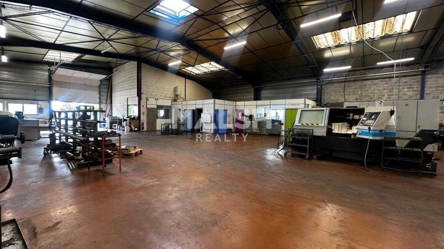 Light Industrial in Miribel for sale Interior Photo- Image 1 of 10
