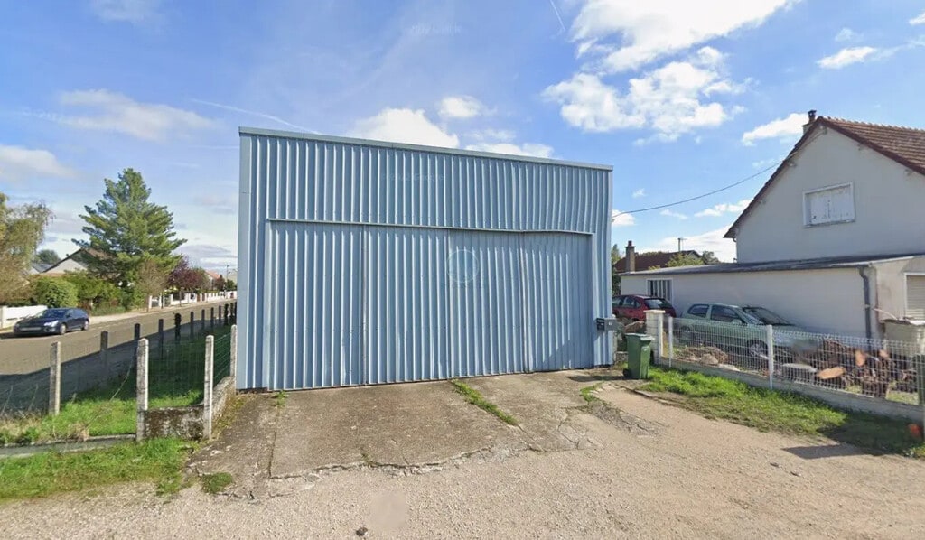 Location Local d'activités 258 m² - Photo 1