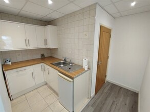 Church Road Ln, Hockley to rent Interior Photo- Image 2 of 3