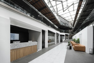 Chalk Farm Rd, London to rent Interior Photo- Image 2 of 8