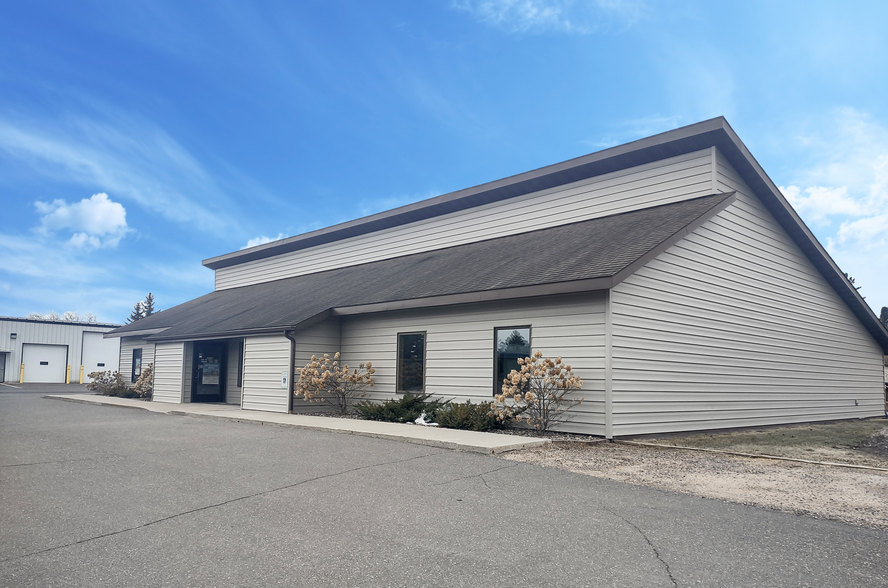 312 W Knapp St, Rice Lake, WI for sale - Building Photo - Image 1 of 1