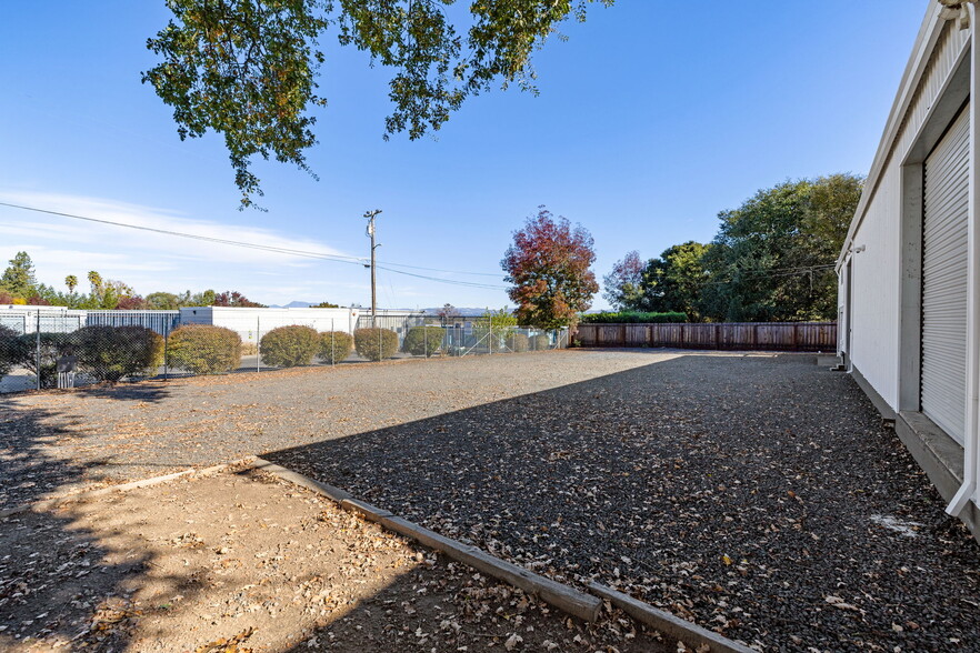 833 Gravenstein Ave, Sebastopol, CA for sale - Building Photo - Image 3 of 31