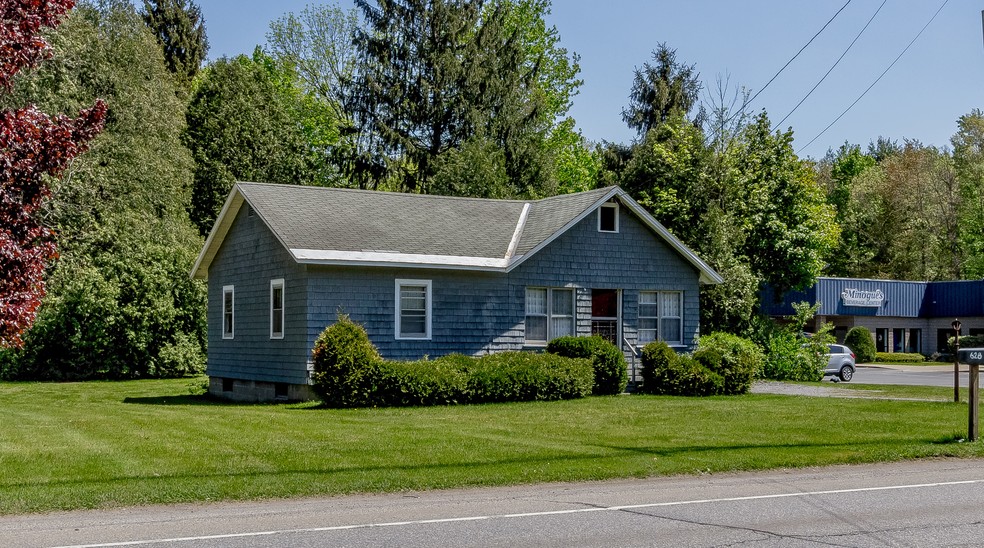 628 Saratoga Rd, Saratoga Springs, NY for sale - Primary Photo - Image 1 of 1