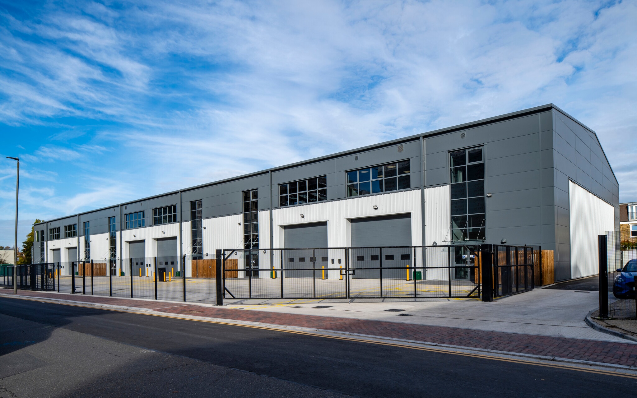 Lydden Rd, London to rent Primary Photo- Image 1 of 9