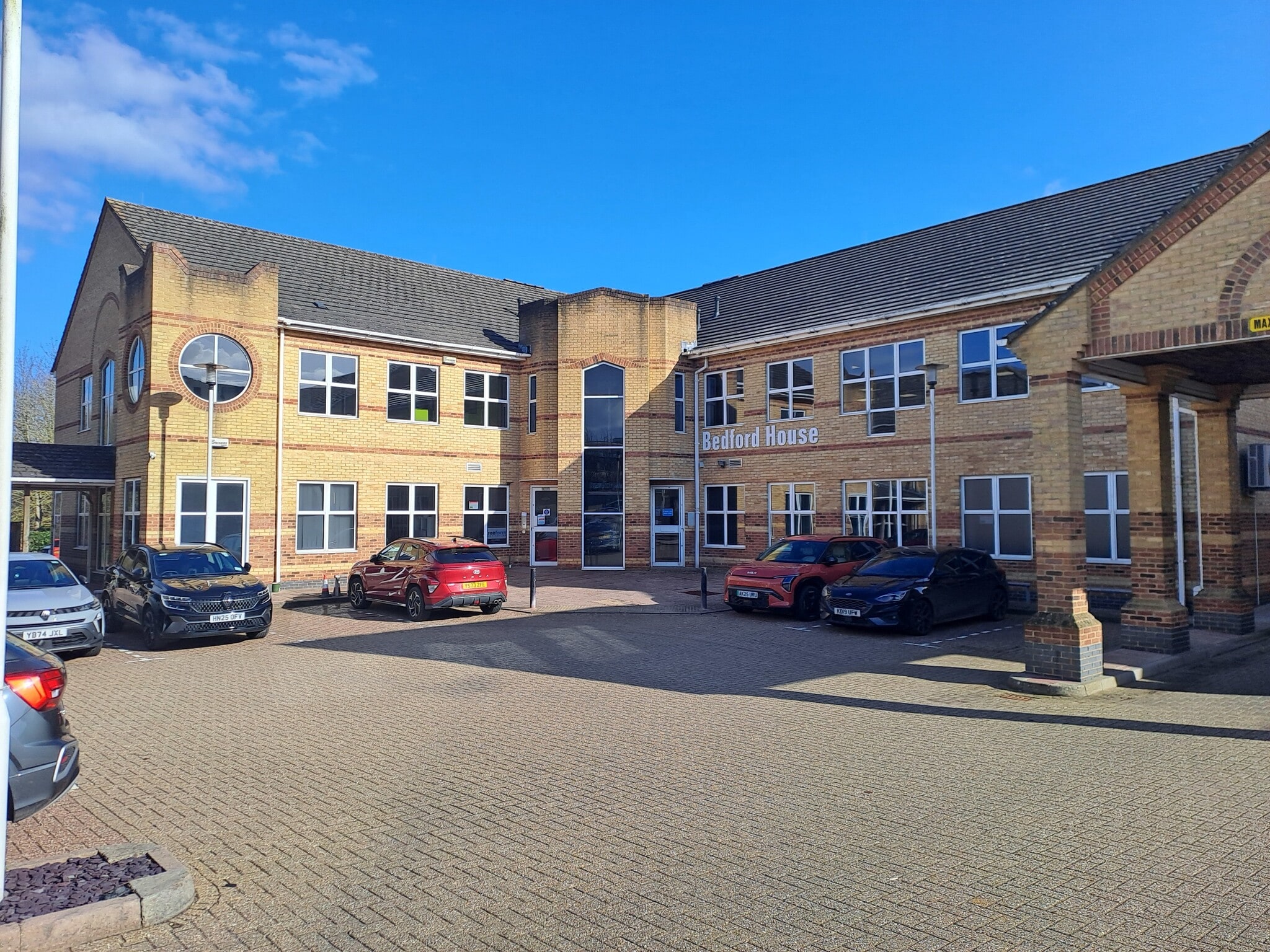 Rutherford Clos, Stevenage to rent Building Photo- Image 1 of 15