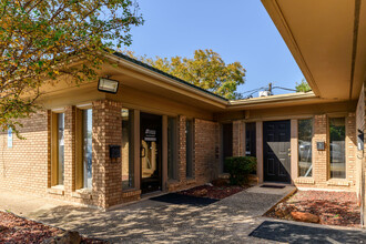 6138 Walraven Cir, Fort Worth, TX for rent Building Photo- Image 1 of 5