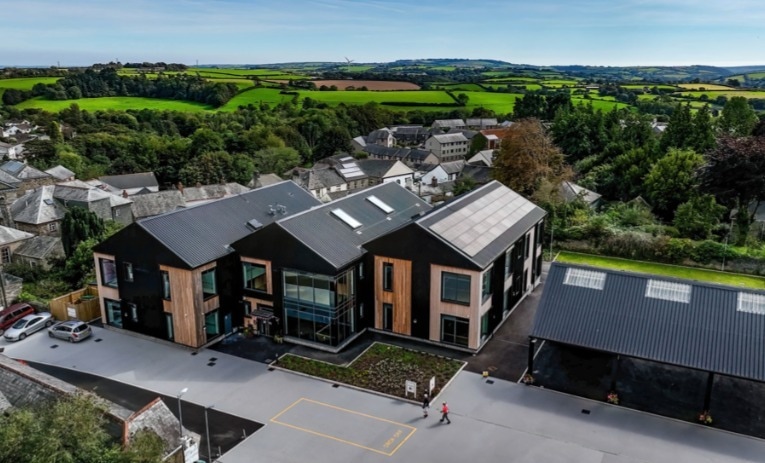 1 Barn St, Liskeard to rent - Building Photo - Image 2 of 3