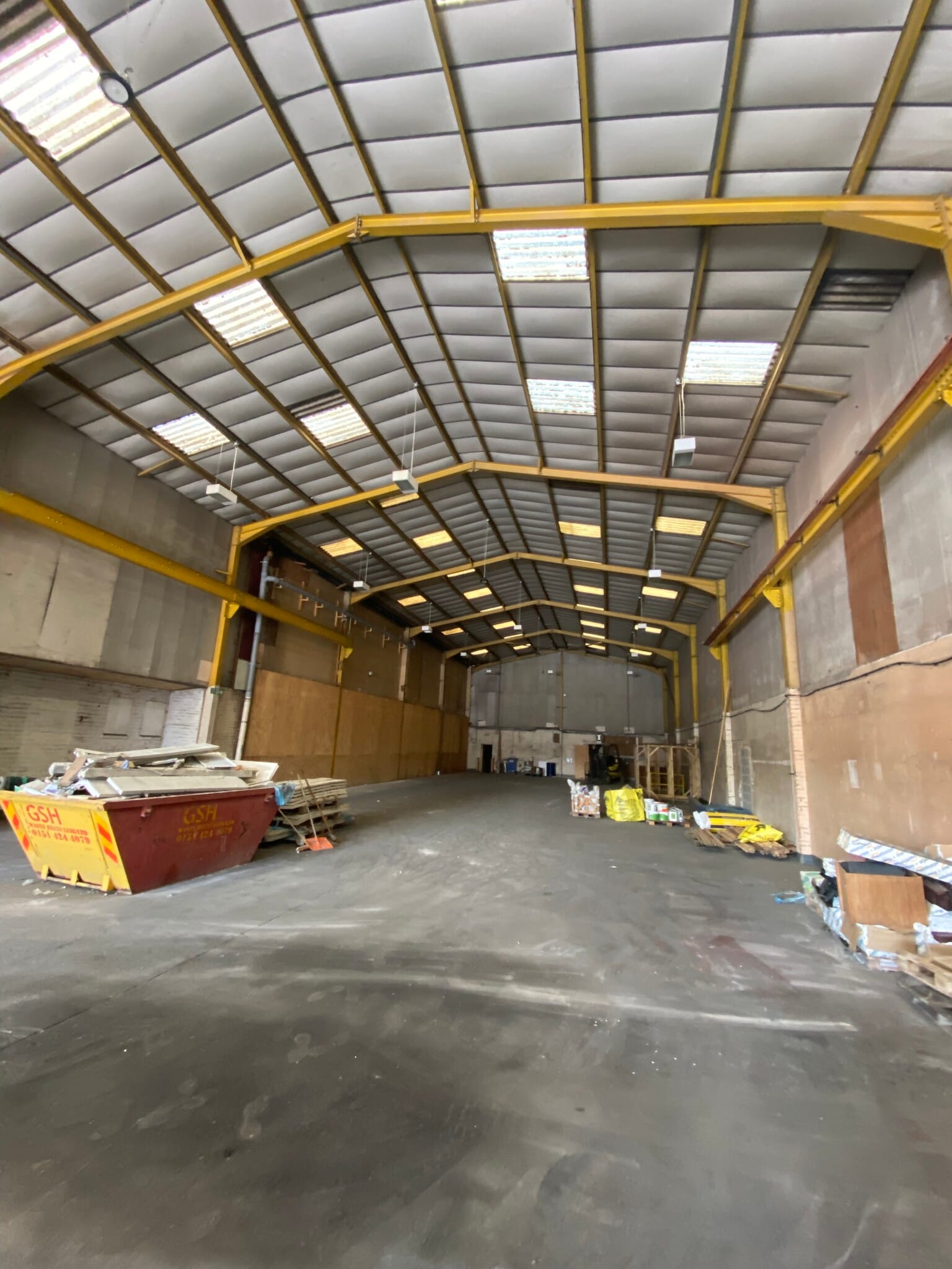 68 Pocket Nook St, St Helens to rent Building Photo- Image 1 of 3