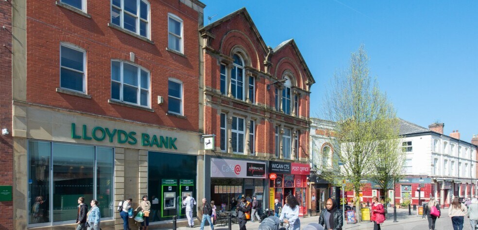 8 Market St, Wigan for sale - Primary Photo - Image 1 of 1