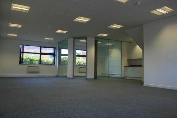 A1-A3 Endeavour Pl, Farnham for rent - Building Photo - Image 2 of 3