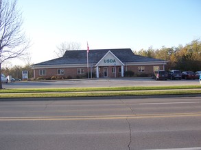 909 E 2nd Ave, Indianola, IA for sale Primary Photo- Image 1 of 1