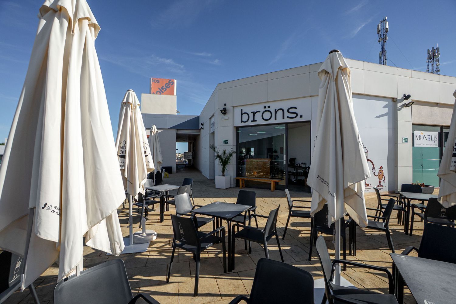 Retail in Orihuela to rent Building Photo- Image 1 of 41
