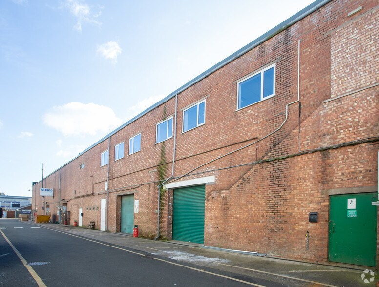 Patrick Drive, Birmingham to rent - Primary Photo - Image 1 of 4
