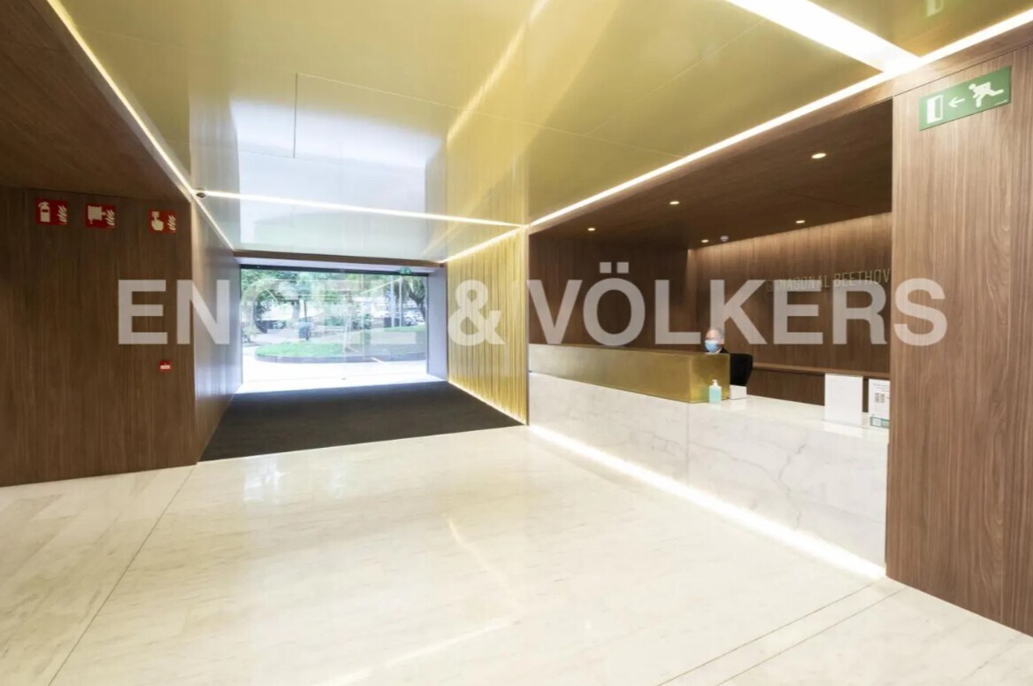 Office in Barcelona, Barcelona to rent Interior Photo- Image 1 of 6