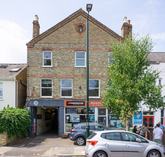 25 Church Rd, Teddington for sale Primary Photo- Image 1 of 1