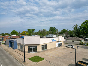 1055-1059 E 9 Mile Rd, Hazel Park, MI for rent Building Photo- Image 1 of 9