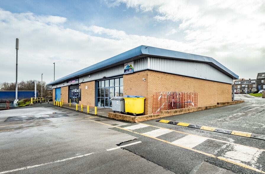 Wakefield Rd, Bradford for sale - Primary Photo - Image 1 of 1
