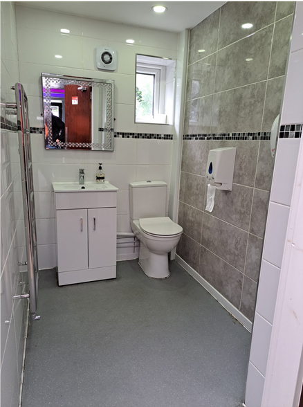 1 Milnrow Rd, Oldham for sale - Interior Photo - Image 1 of 11