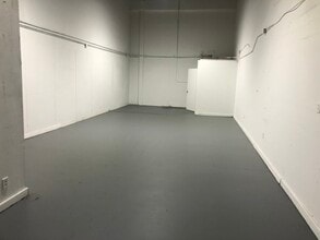 1533-1717 SW 1st Way, Deerfield Beach, FL to rent Interior Photo- Image 2 of 4