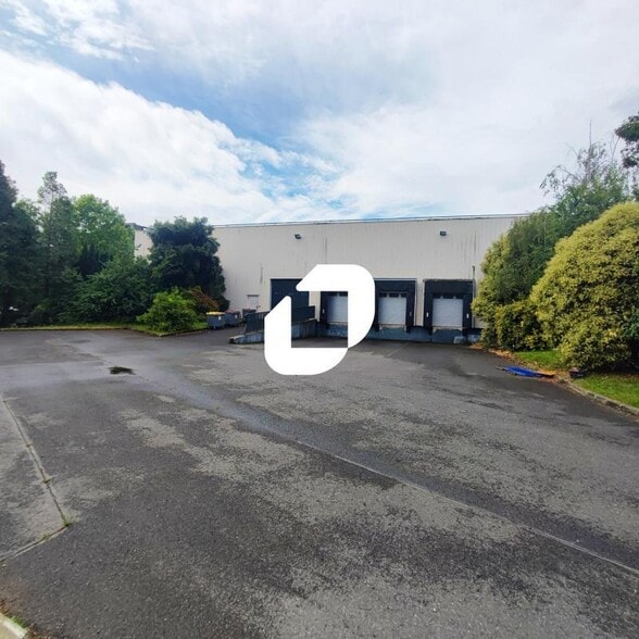 Light Industrial in Créteil to rent - Building Photo - Image 1 of 6