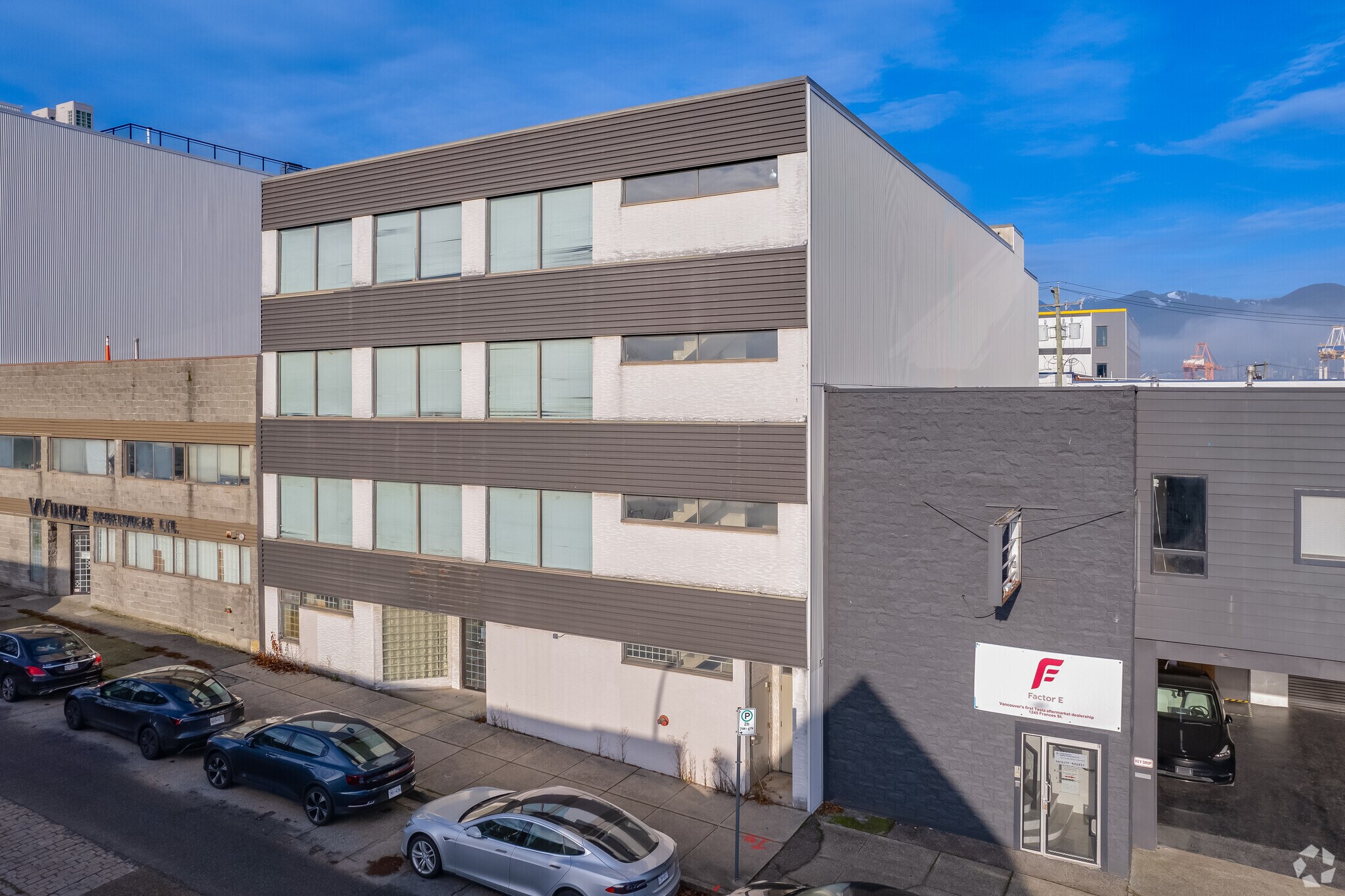 1231 Frances St, Vancouver, BC to rent Primary Photo- Image 1 of 6