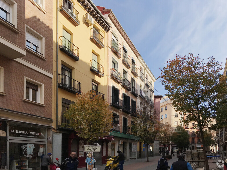 Residential in Madrid, MAD for sale - Primary Photo - Image 2 of 2