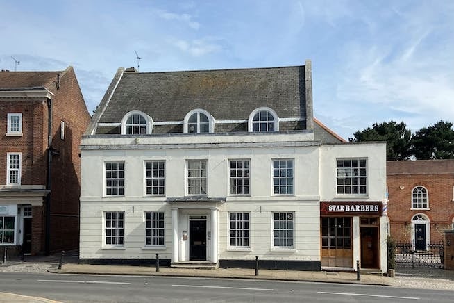 Market Sq, Westerham to rent - Building Photo - Image 1 of 3