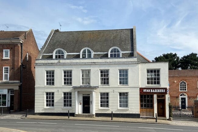 More details for Market Sq, Westerham - Office to Rent