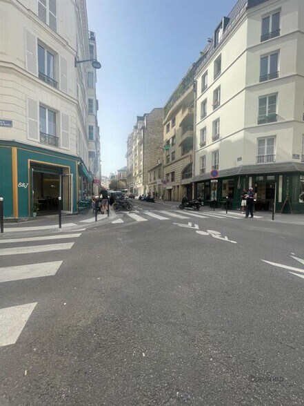Retail in Paris to rent - Building Photo - Image 2 of 4