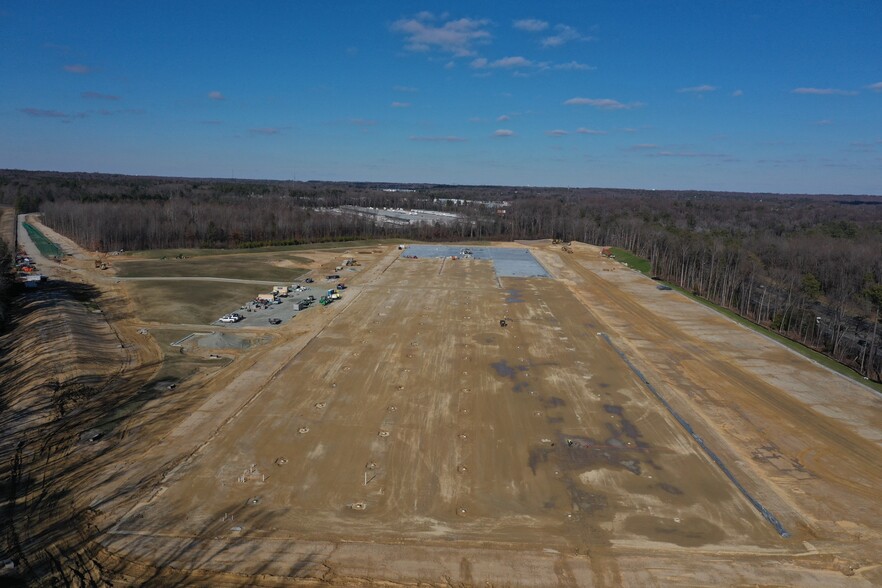 16401 Walthall Industrial Pky, South Chesterfield, VA for rent - Building Photo - Image 3 of 6