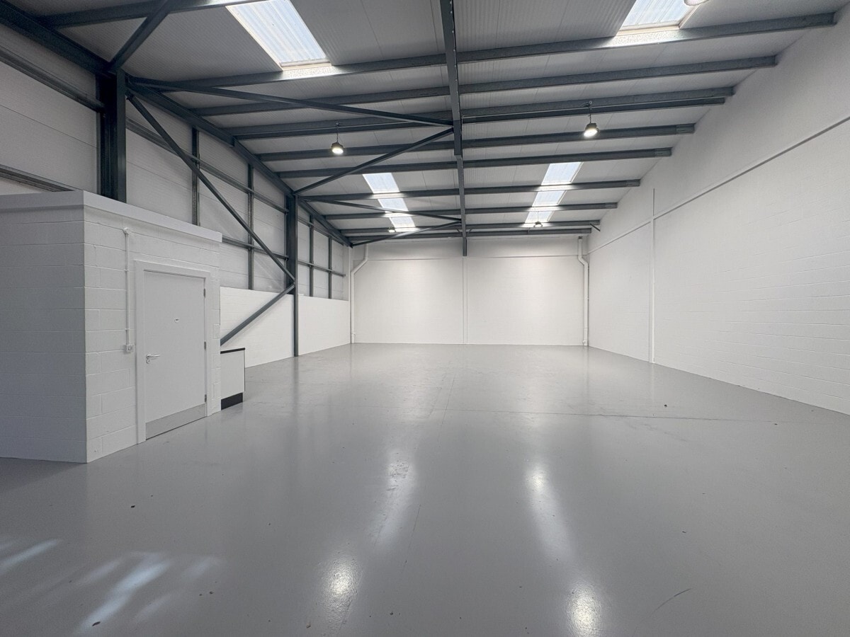 Golds Hill Way, Tipton to rent Interior Photo- Image 1 of 3