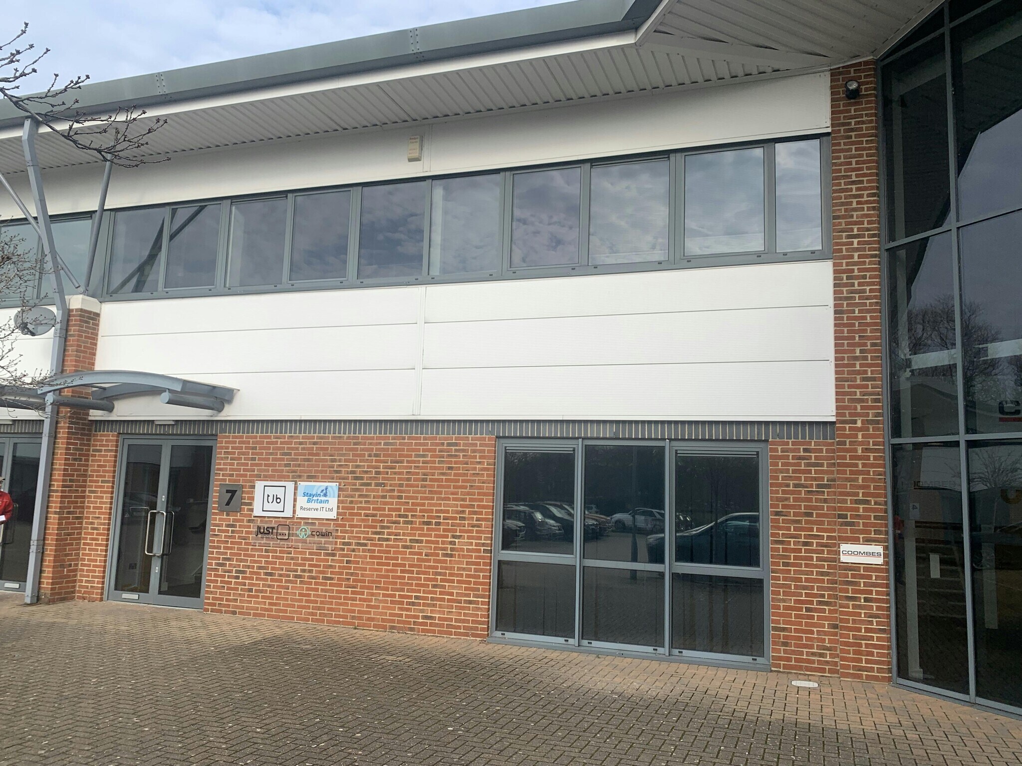 Bedford Rd, Petersfield for sale Building Photo- Image 1 of 6