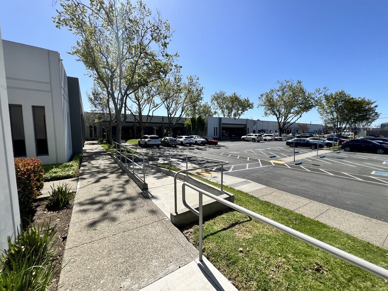 1965-1987 Adams Ave, San Leandro, CA for rent - Building Photo - Image 2 of 6