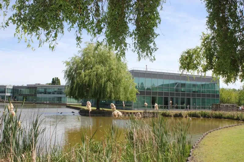 Office in Roissy-en-France to rent - Building Photo - Image 2 of 17