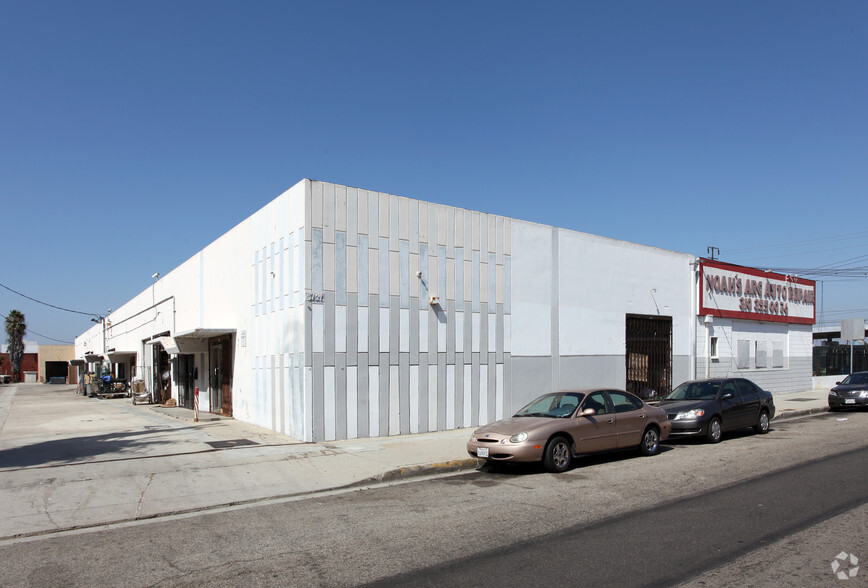 3111-3121 139th St, Hawthorne, CA for rent - Primary Photo - Image 1 of 2