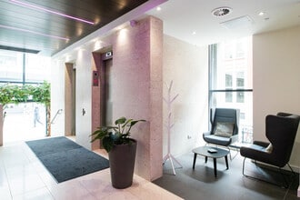 3 New York St, Manchester to rent Interior Photo- Image 2 of 5