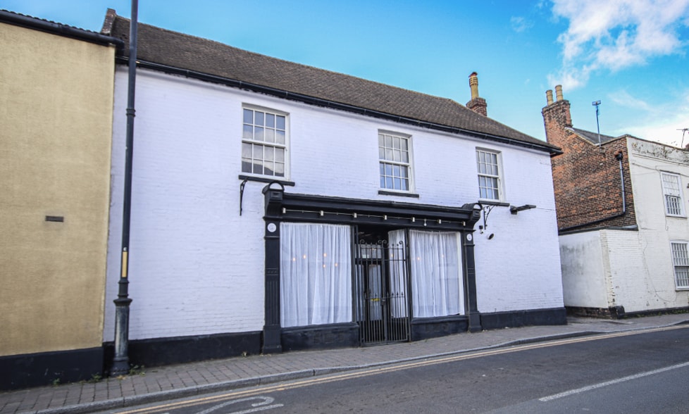 58 High St, Newington to rent - Primary Photo - Image 1 of 15