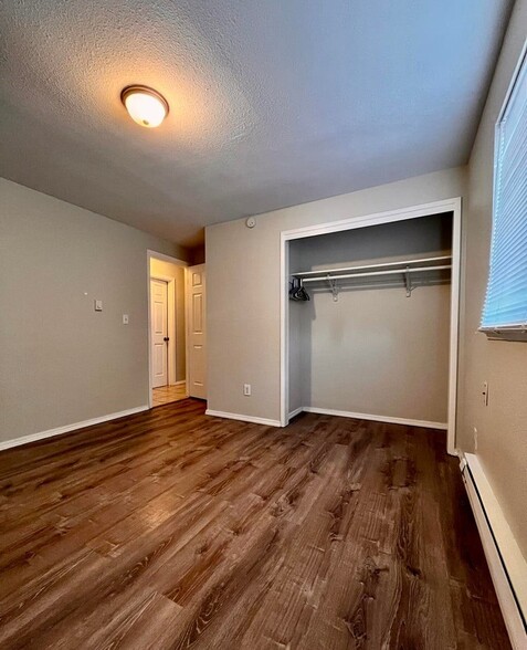 1403 Roosevelt Ave, Yakima, WA for sale - Interior Photo - Image 2 of 12