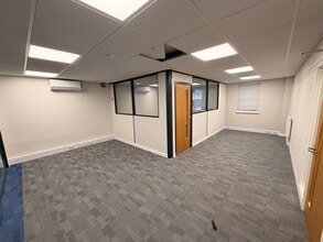 Foundry Ln, Horsham to rent Interior Photo- Image 2 of 3