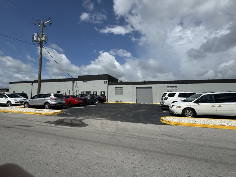 1010 N 20th Ave, Hollywood, FL for rent - Building Photo - Image 1 of 7