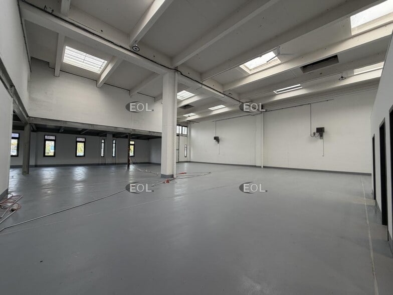 Industrial in Évry-Courcouronnes to rent - Interior Photo - Image 2 of 6