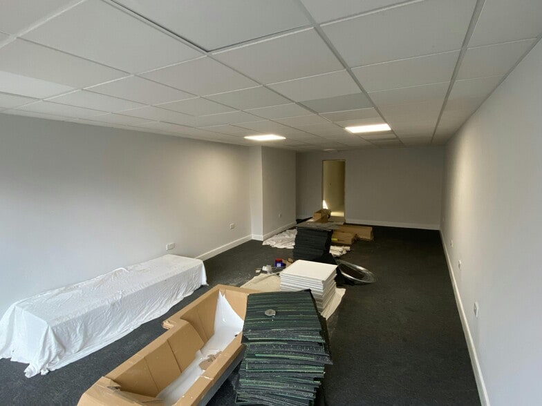 100 Heaton Rd, Newcastle Upon Tyne to rent - Building Photo - Image 3 of 4