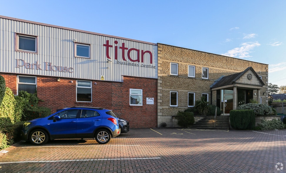 Bradford Rd, Birstall to rent - Building Photo - Image 3 of 7