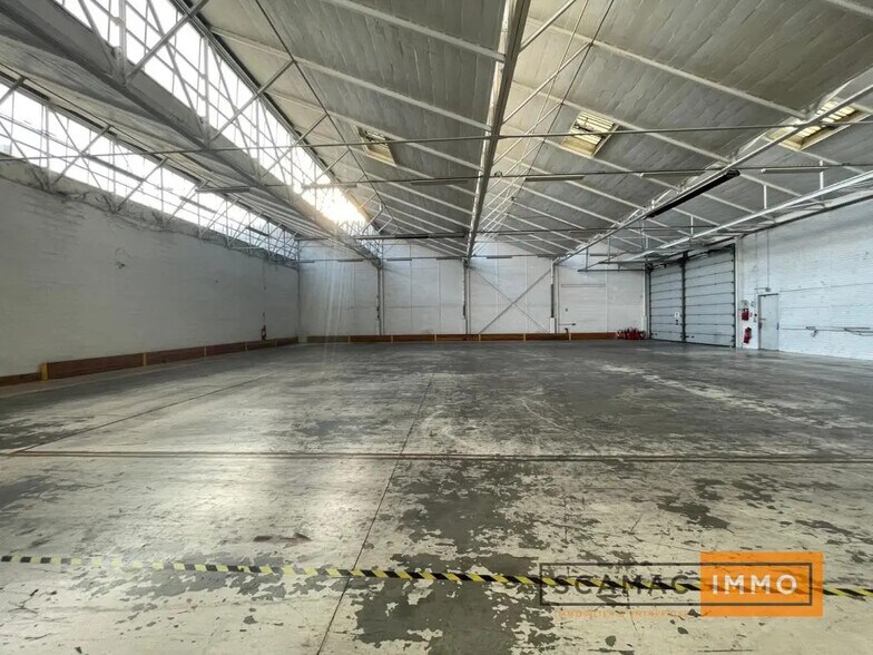 Industrial in MASSY to rent - Building Photo - Image 3 of 10