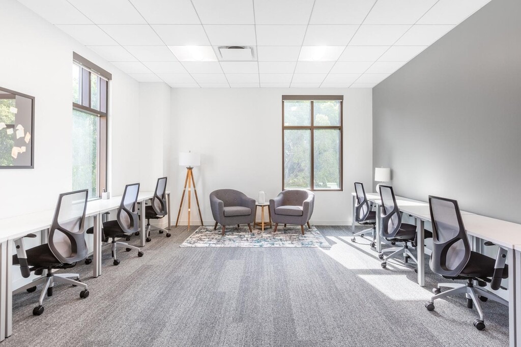Location Bureaux 120 m² - Photo 1