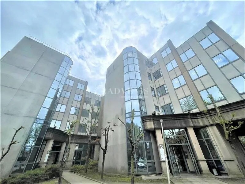 Vente Bureaux 618 m² - Photo 1