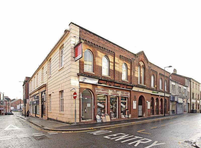 Rylands St, Warrington to rent - Primary Photo - Image 1 of 4