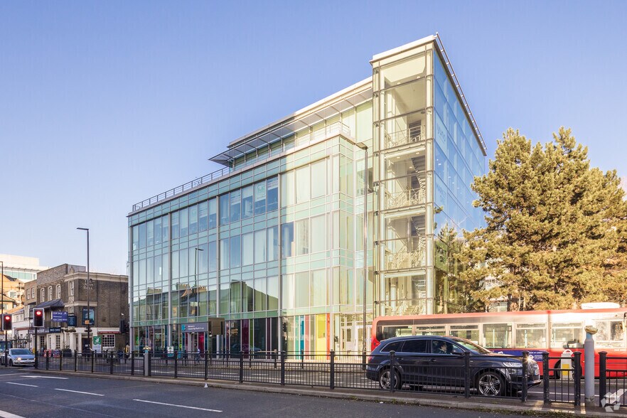 578-586 Chiswick High Rd, London to rent - Building Photo - Image 3 of 7