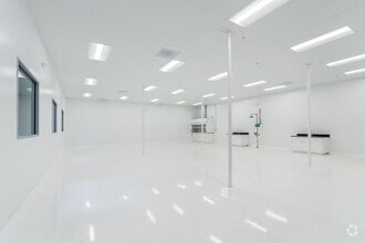 2010 Williams St, San Leandro, CA to rent Interior Photo- Image 2 of 3