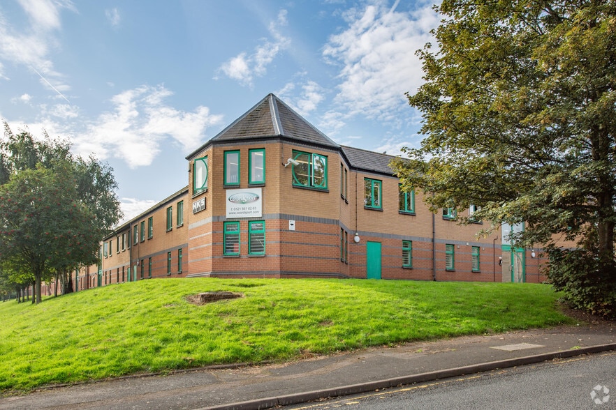 Cleton St, Tipton to rent - Building Photo - Image 2 of 5